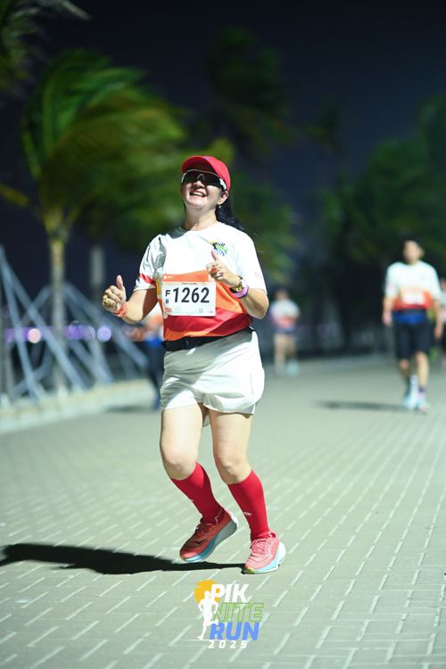 Race photo from PIK NITE RUN 2025