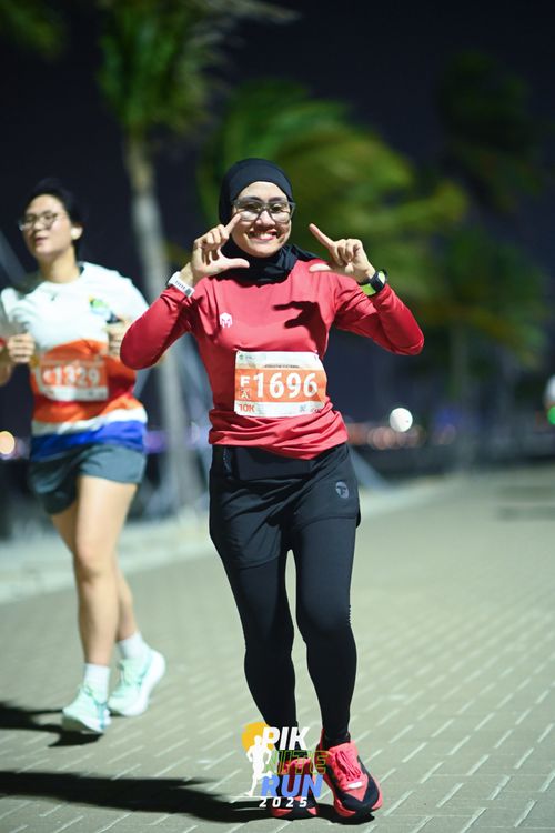 Race photo from PIK NITE RUN 2025