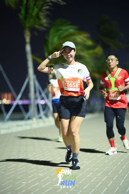 Race photo from PIK NITE RUN 2025