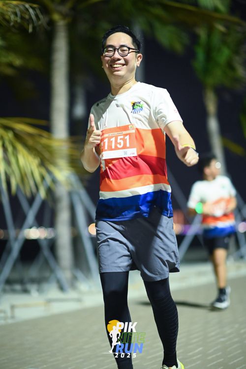 Race photo from PIK NITE RUN 2025
