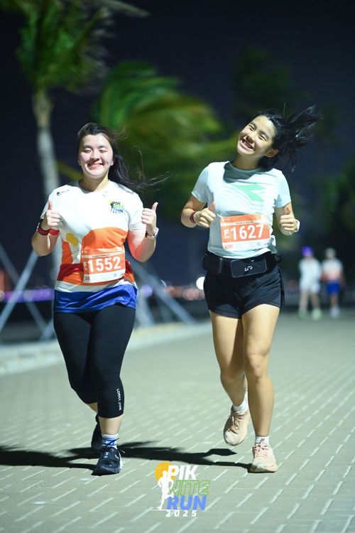 Race photo from PIK NITE RUN 2025