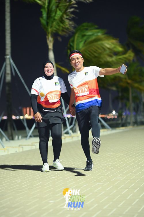 Race photo from PIK NITE RUN 2025