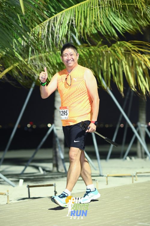 Race photo from PIK NITE RUN 2025
