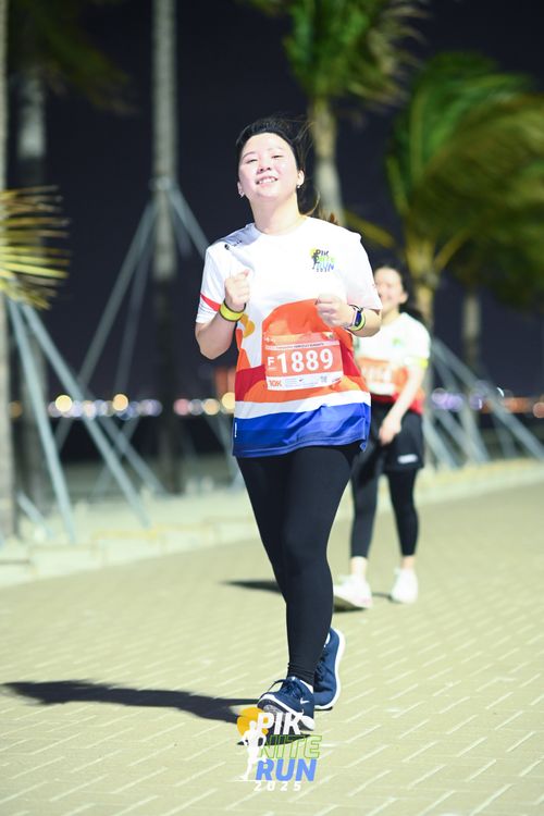 Race photo from PIK NITE RUN 2025