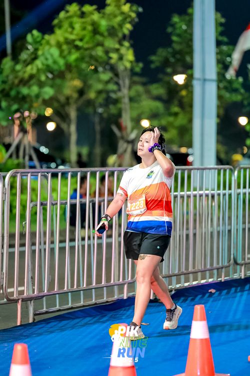 Race photo from PIK NITE RUN 2025