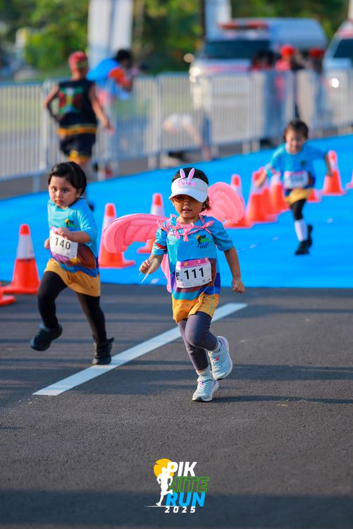 Race photo from PIK NITE RUN 2025