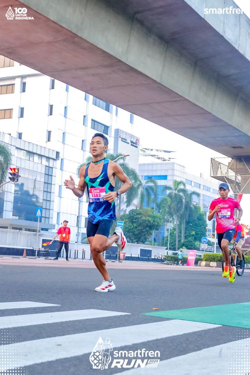 Race photo from Smartfren Run 2025 