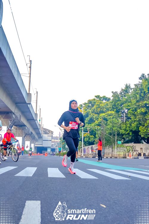 Race photo from Smartfren Run 2025 