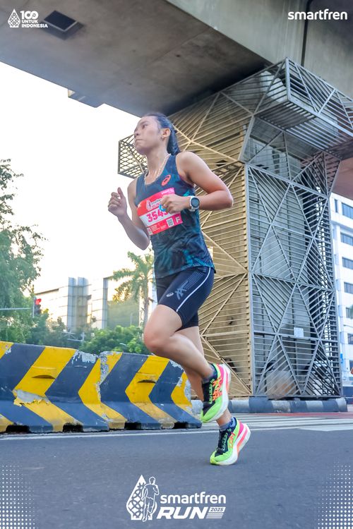 Race photo from Smartfren Run 2025 
