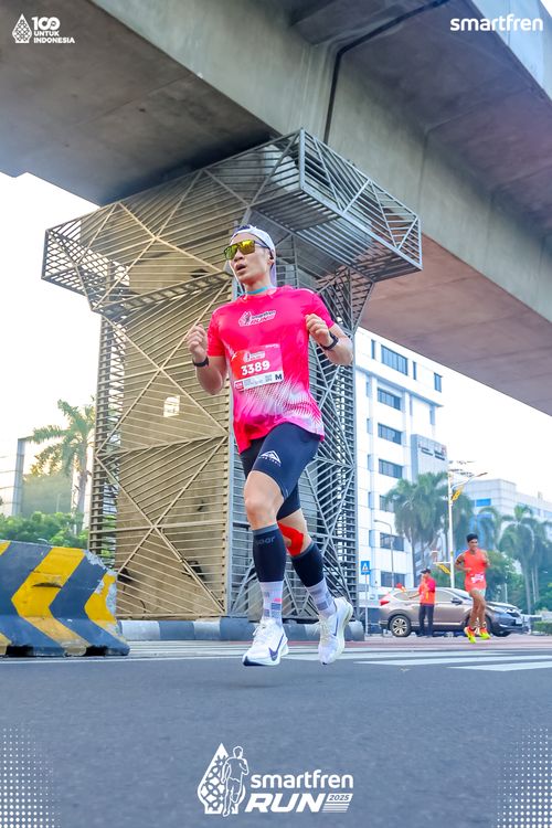 Race photo from Smartfren Run 2025 