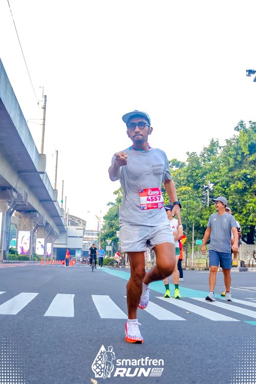 Race photo from Smartfren Run 2025 