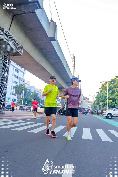 Race photo from Smartfren Run 2025 