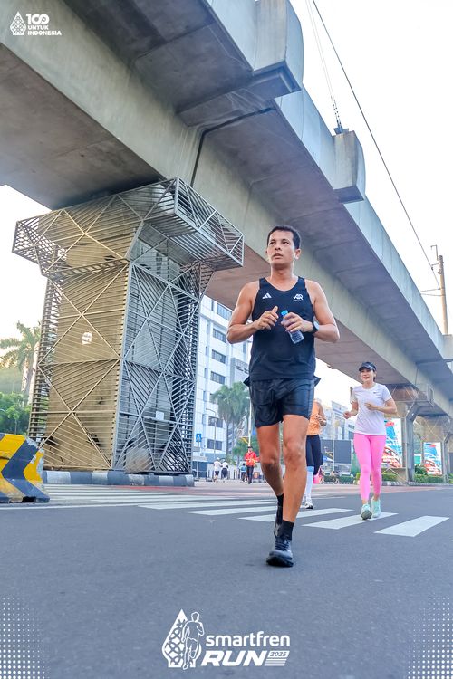 Race photo from Smartfren Run 2025 
