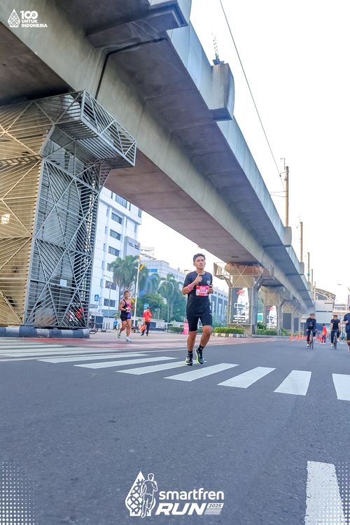 Race photo from Smartfren Run 2025 