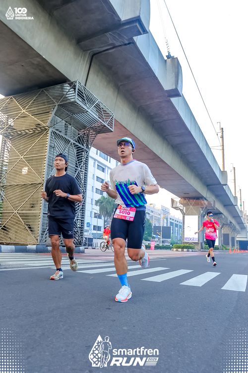 Race photo from Smartfren Run 2025 