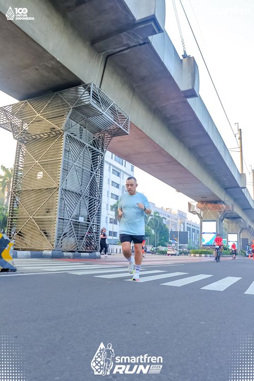 Race photo from Smartfren Run 2025 