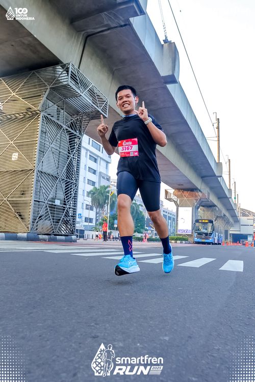 Race photo from Smartfren Run 2025 