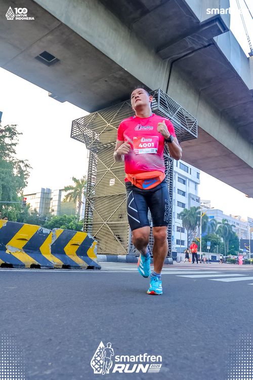 Race photo from Smartfren Run 2025 