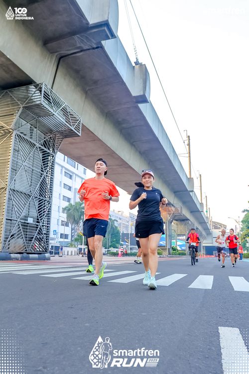 Race photo from Smartfren Run 2025 