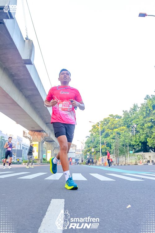 Race photo from Smartfren Run 2025 