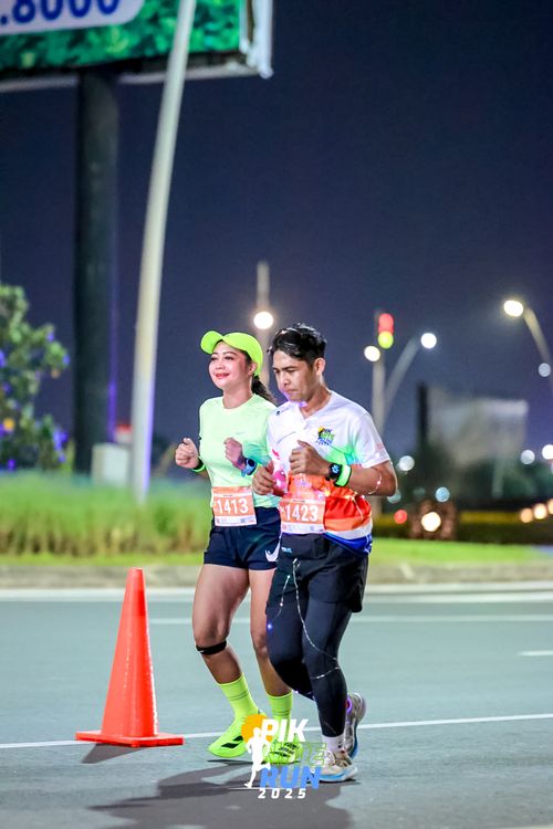 Race photo from PIK NITE RUN 2025