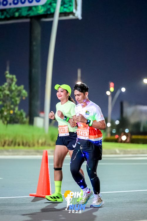 Race photo from PIK NITE RUN 2025