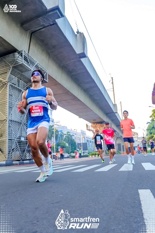 Race photo from Smartfren Run 2025 
