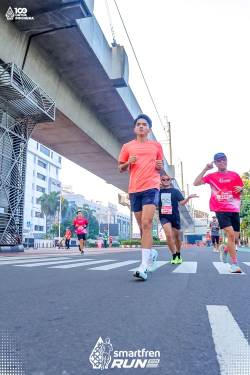Race photo from Smartfren Run 2025 