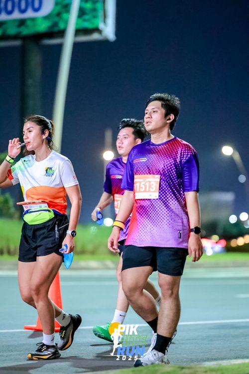 Race photo from PIK NITE RUN 2025