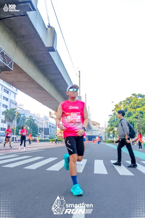 Race photo from Smartfren Run 2025 
