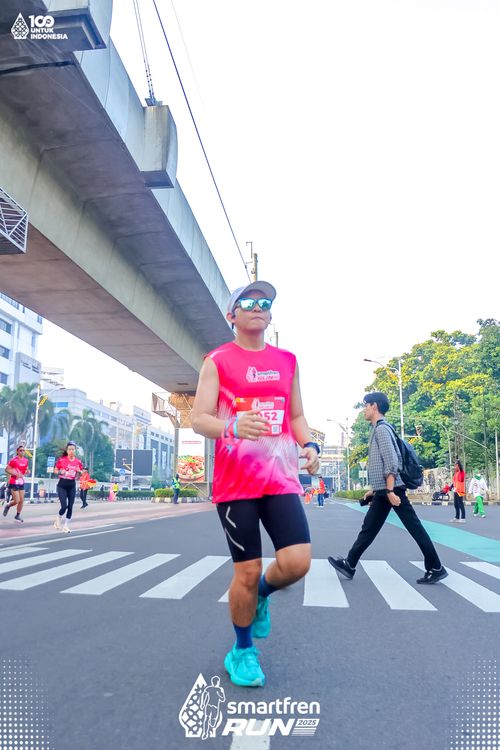 Race photo from Smartfren Run 2025 