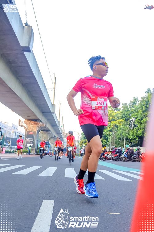 Race photo from Smartfren Run 2025 