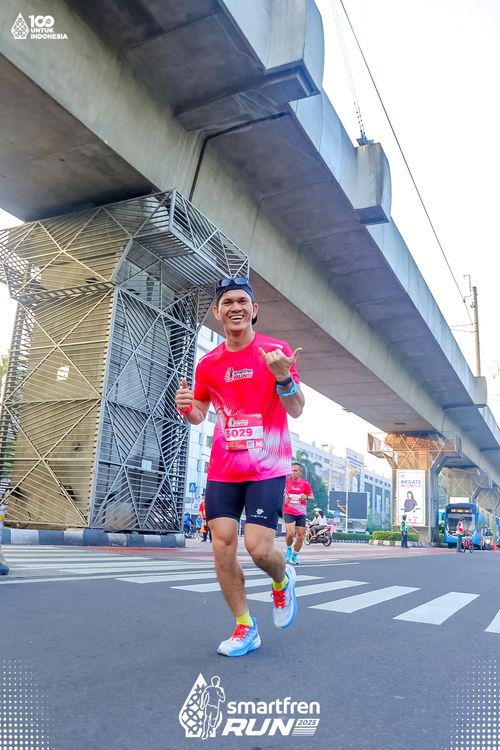 Race photo from Smartfren Run 2025 