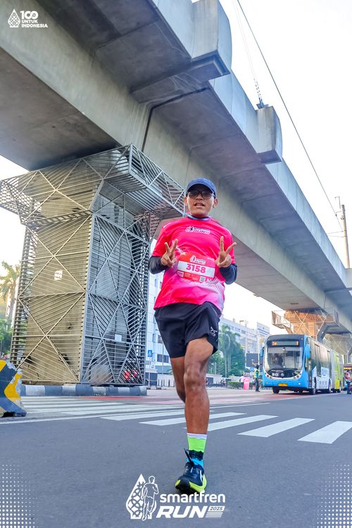 Race photo from Smartfren Run 2025 