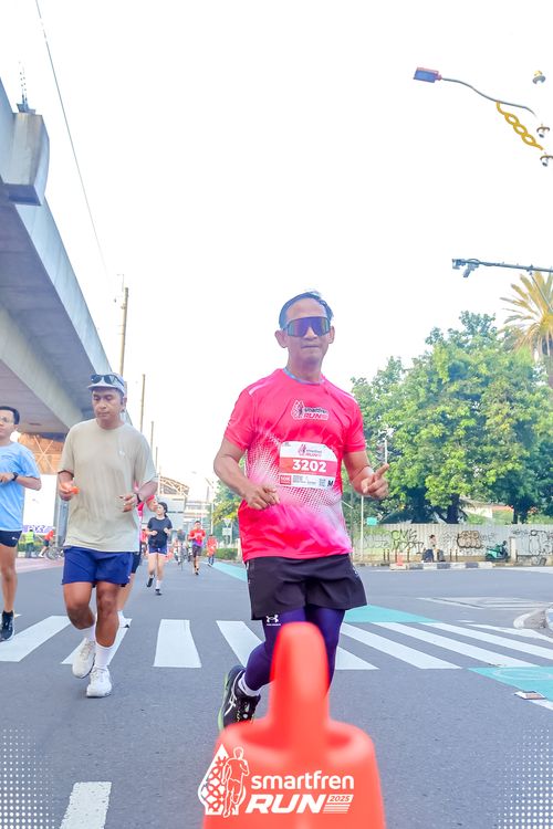 Race photo from Smartfren Run 2025 