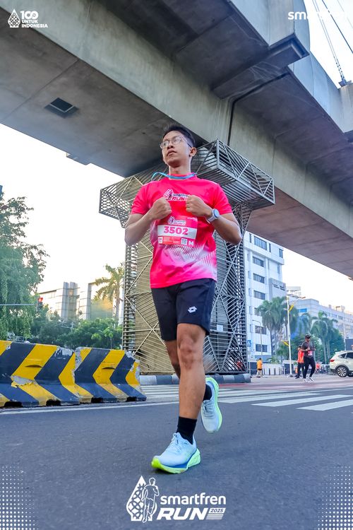 Race photo from Smartfren Run 2025 