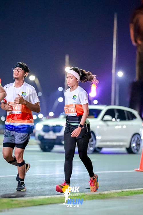 Race photo from PIK NITE RUN 2025