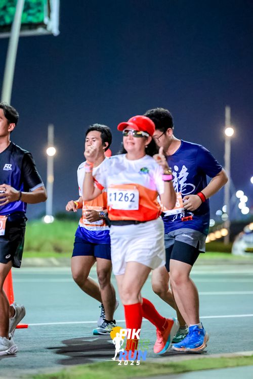 Race photo from PIK NITE RUN 2025