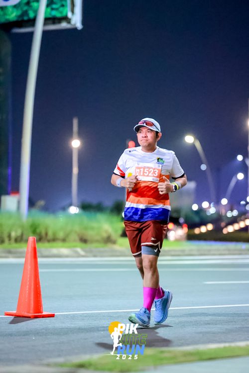 Race photo from PIK NITE RUN 2025