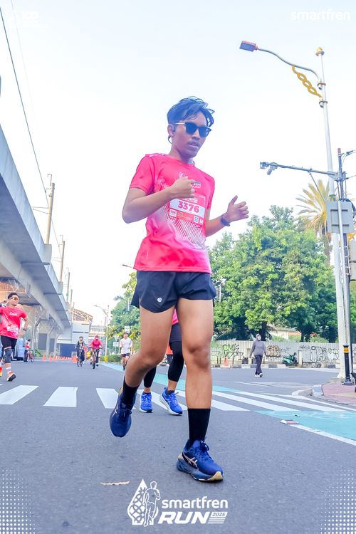 Race photo from Smartfren Run 2025 