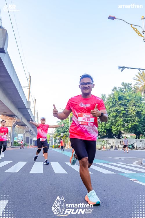 Race photo from Smartfren Run 2025 