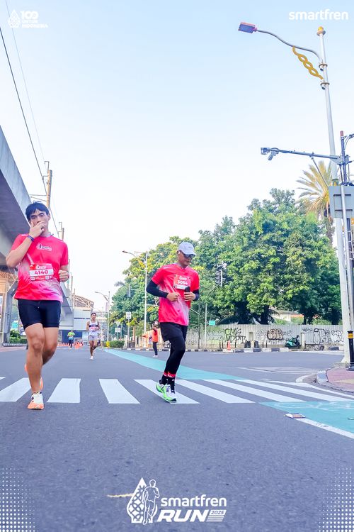 Race photo from Smartfren Run 2025 