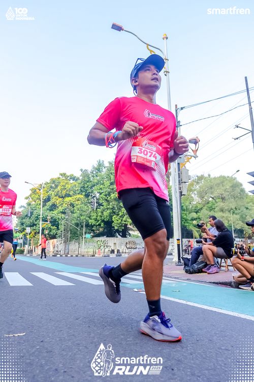Race photo from Smartfren Run 2025 
