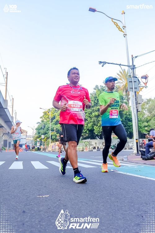 Race photo from Smartfren Run 2025 