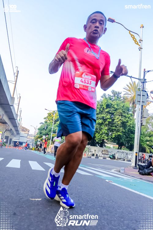 Race photo from Smartfren Run 2025 