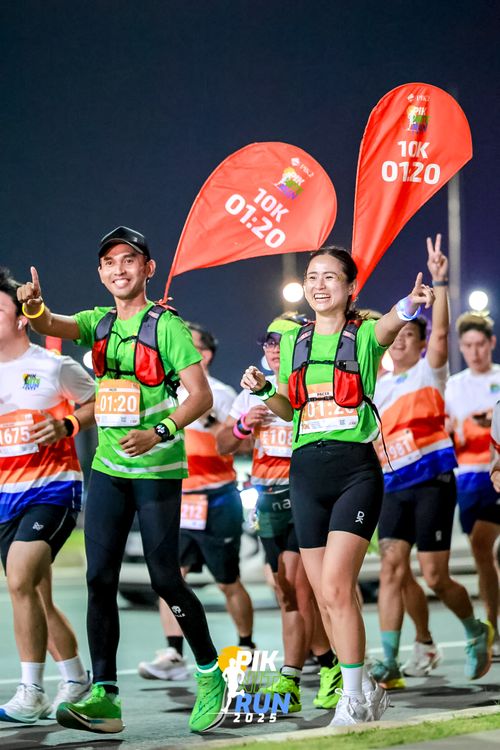 Race photo from PIK NITE RUN 2025