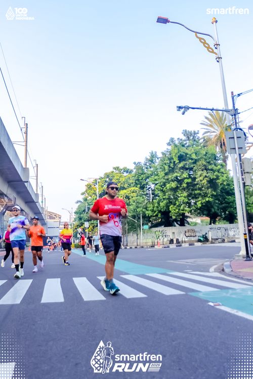 Race photo from Smartfren Run 2025 