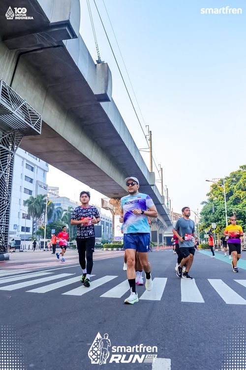 Race photo from Smartfren Run 2025 