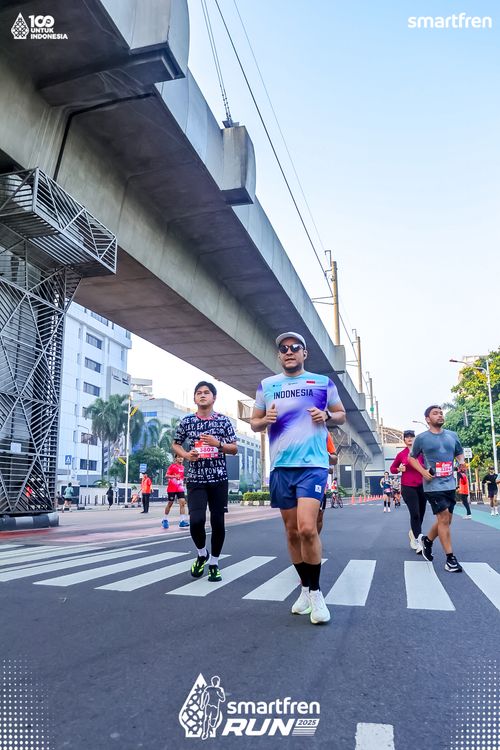 Race photo from Smartfren Run 2025 