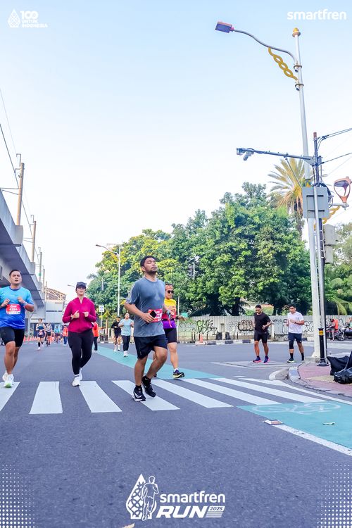 Race photo from Smartfren Run 2025 